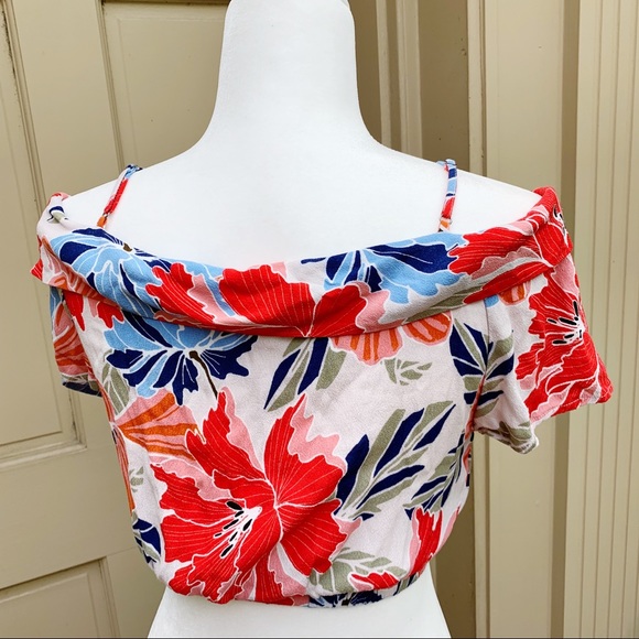ASTR - Floral Crop Top - Picture 6 of 8